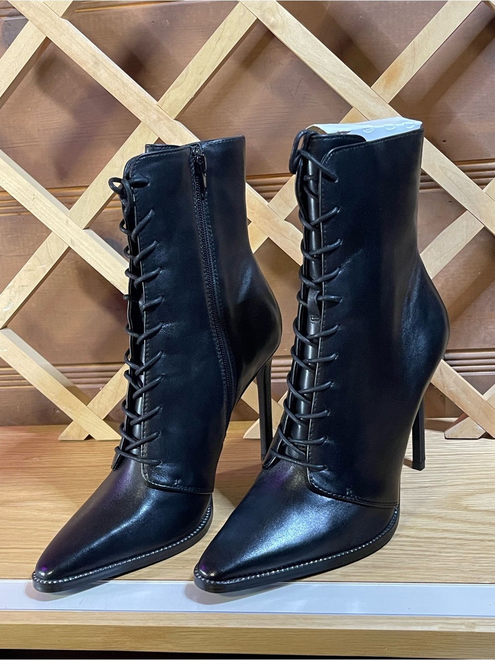 NIB Steve Madden Blk Leather Upper Stiletto Boots “Ozzy”Rhinestone Stitch Sz 9.5